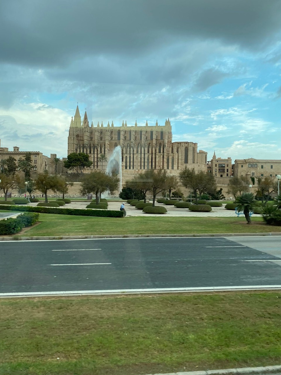 Spanien - Palma de Mallorca - Auf der Fahrt zum Flughafen-La Seu