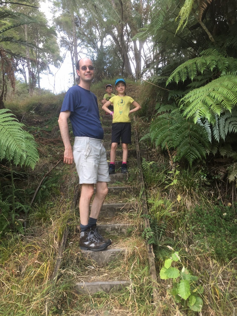 Neuseeland - Parikino - Es geht über Treppen ...