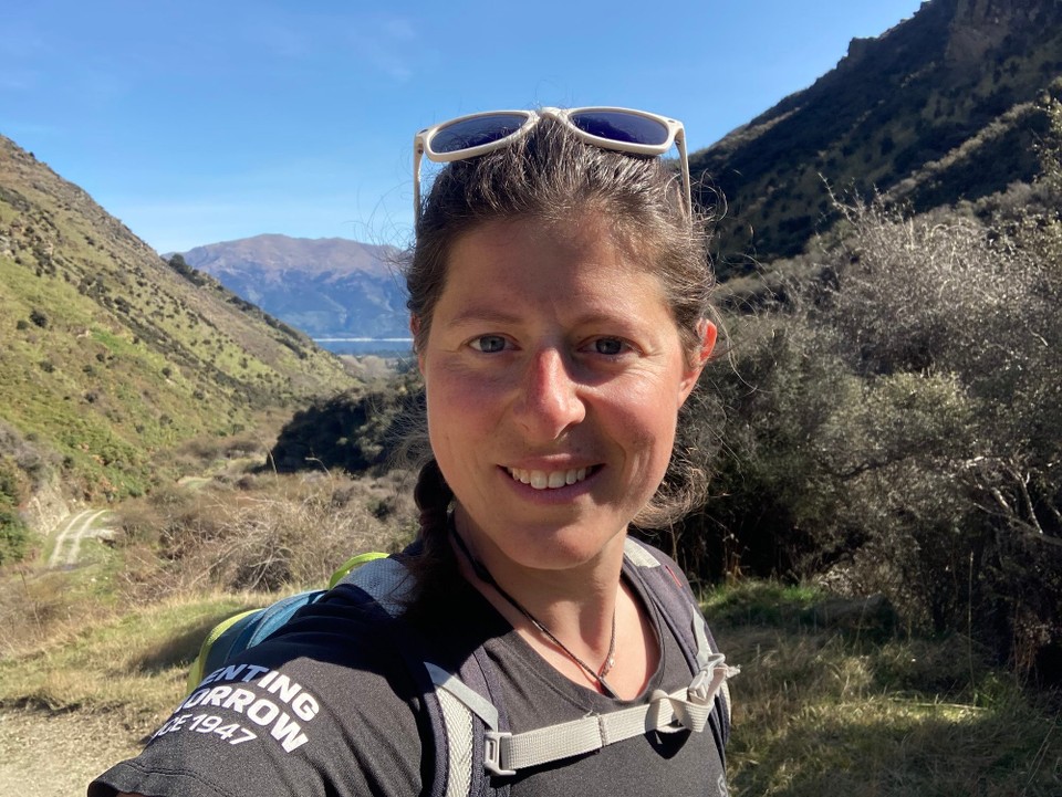 Neuseeland - Lake Hāwea - Hier stell ich mein Fahrrad ab und laufe den Berg hinauf