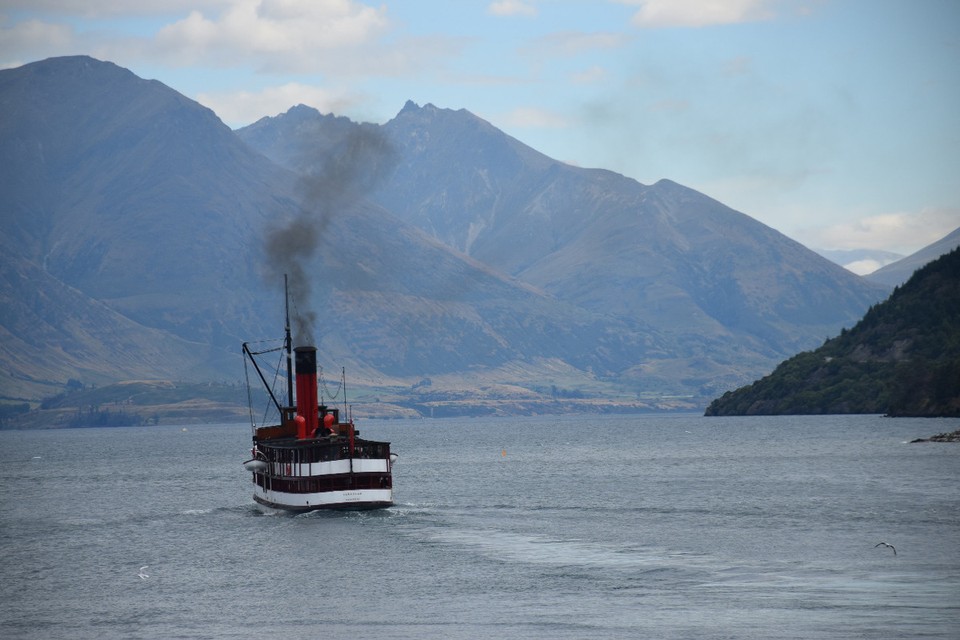 Neuseeland - Glenorchy - Die "Earnslaw" ist auch heute wieder unermüdlich im Einsatz