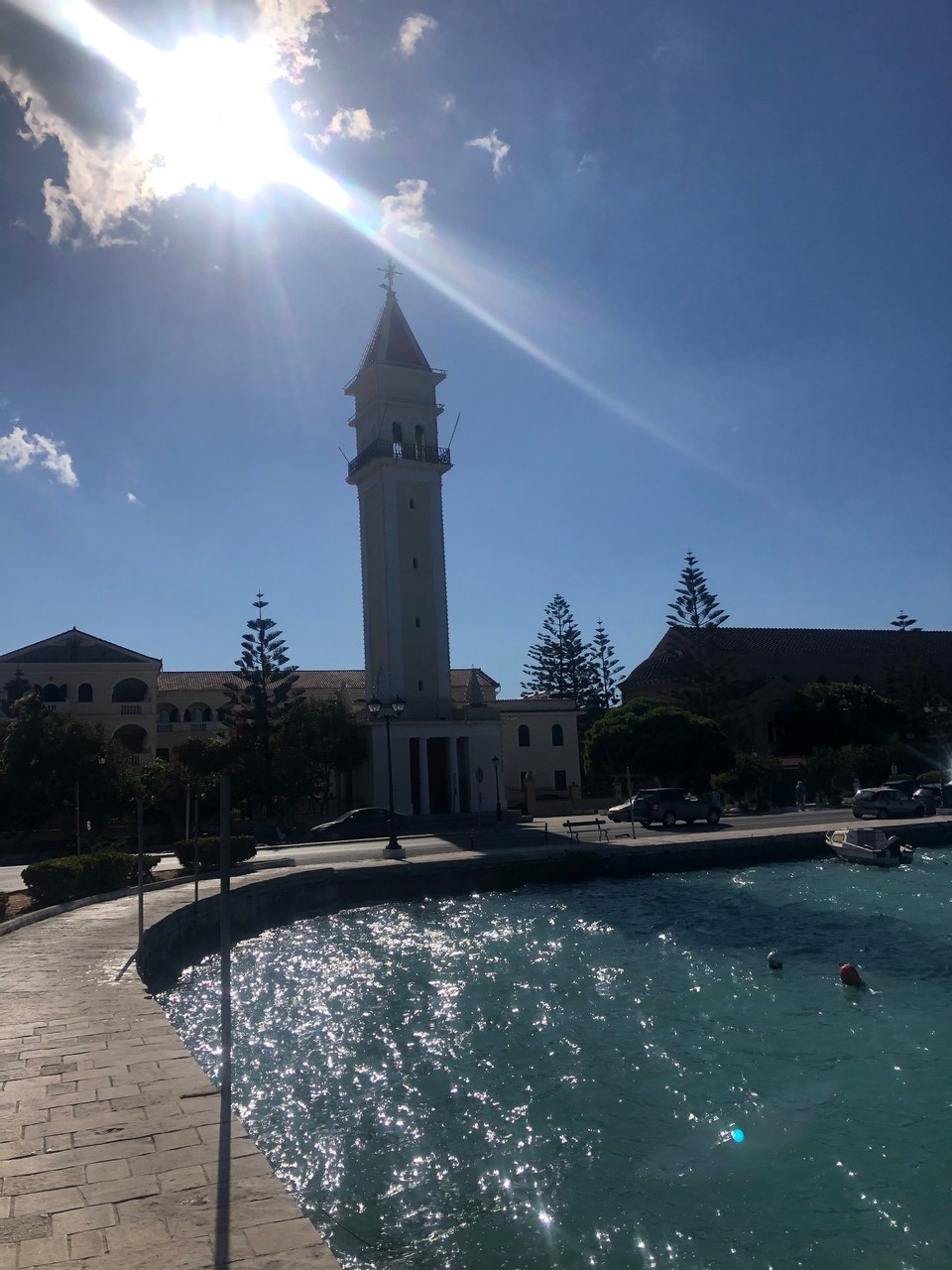 Griechenland - Zakynthos - Campanile und Dionissios-Kirche (rechts)