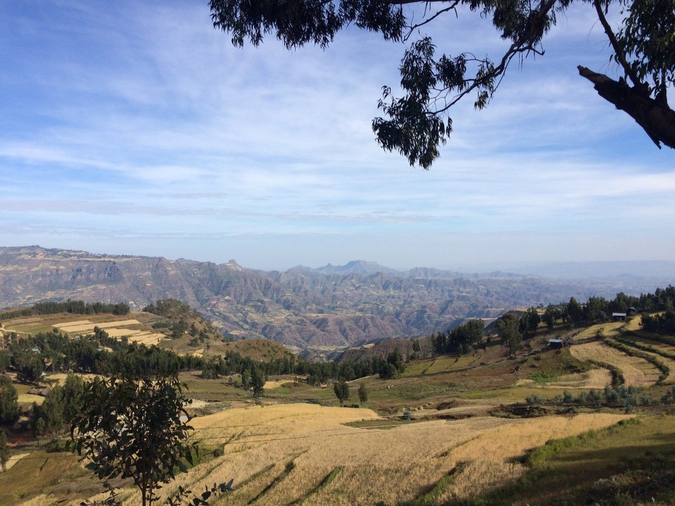 Äthiopien - Bahir Dar - Frühmorgens verlassen wir Lalibela und das Bergland 