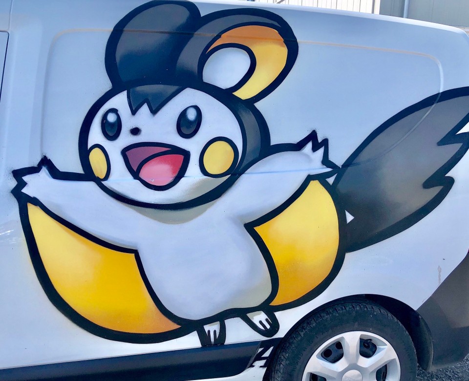 Island - Hólmavík - Tatsächlich ist der Camper, der neben uns parkt noch viel mehr ein „Partycamper“... Die Kiddies würden am liebsten einen Campertausch vornehmen ...😂😬
