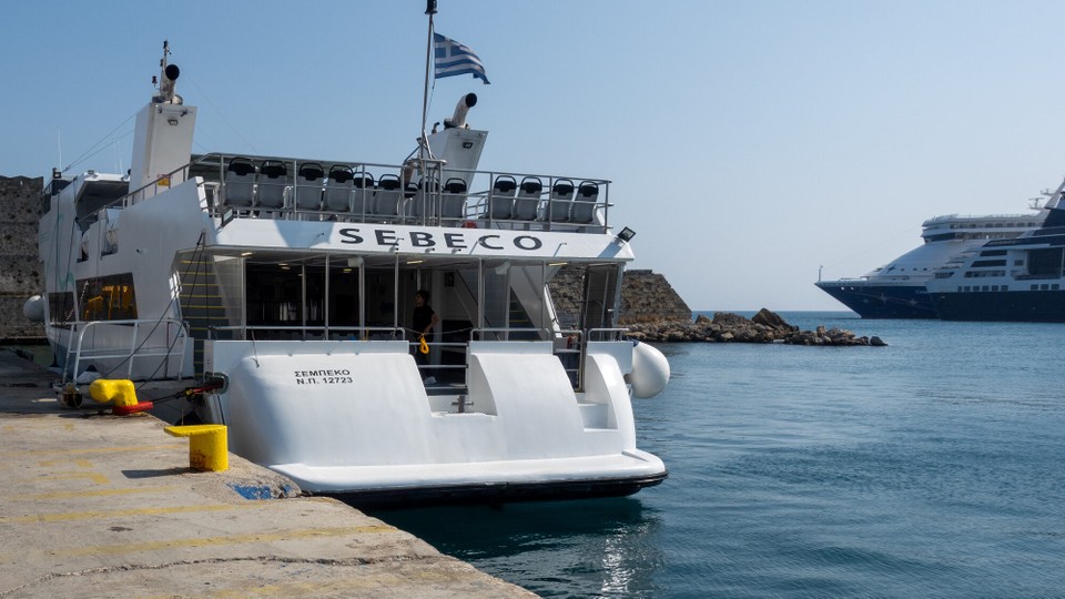 Griechenland - Symi - Die Sebeco, der alte Turbinendampfer wartet schon auf uns.