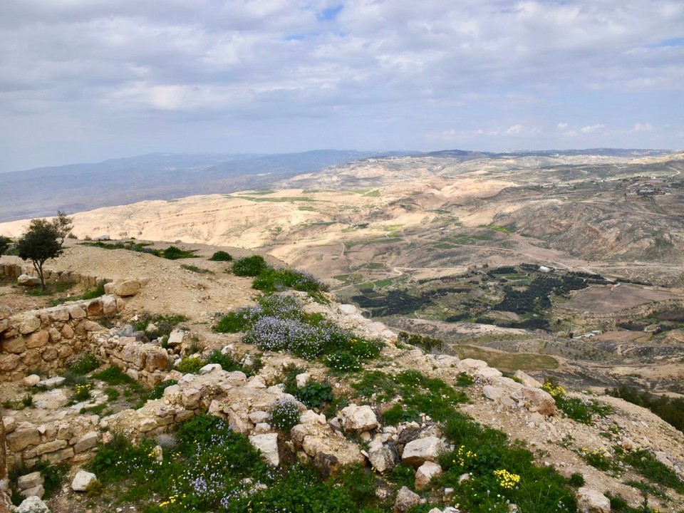 Jordanien -  - So sieht also das Heilige Land aus.