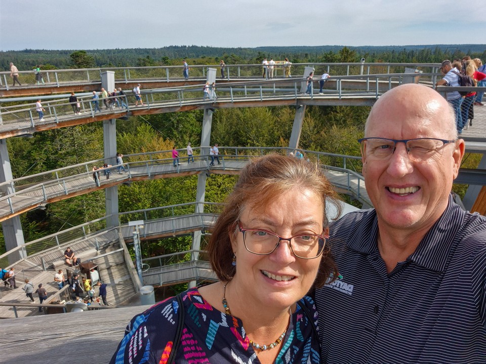 Deutschland - Bad Wildbad - Schöne Aussicht von hier. Ca. 690 m über NN