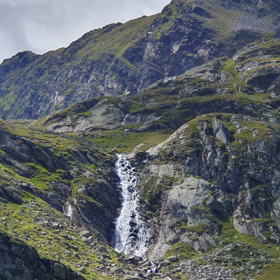 Italien - Meran - Nach dem Wasserfall geht es nach dem anstrengenden Abstieg über die Bockerhütte und der Mutkopfhütte wieder zur Bergstation der Hochmuth Seilbahn.