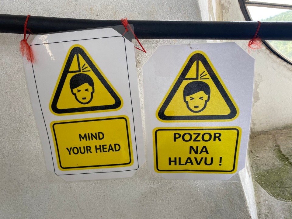 Deutschland - Rosenthal-Bielatal - Nischel einziehen, für große Menschen gefährliche Höhen im Turm.