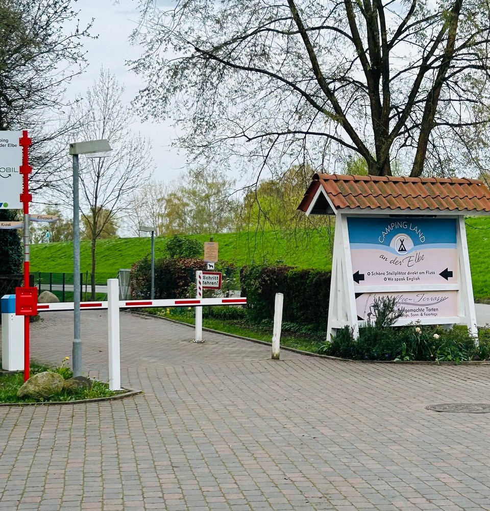 Deutschland - Hamburg - Nein - da hätten  wir lieber nicht reinfahren sollen 
