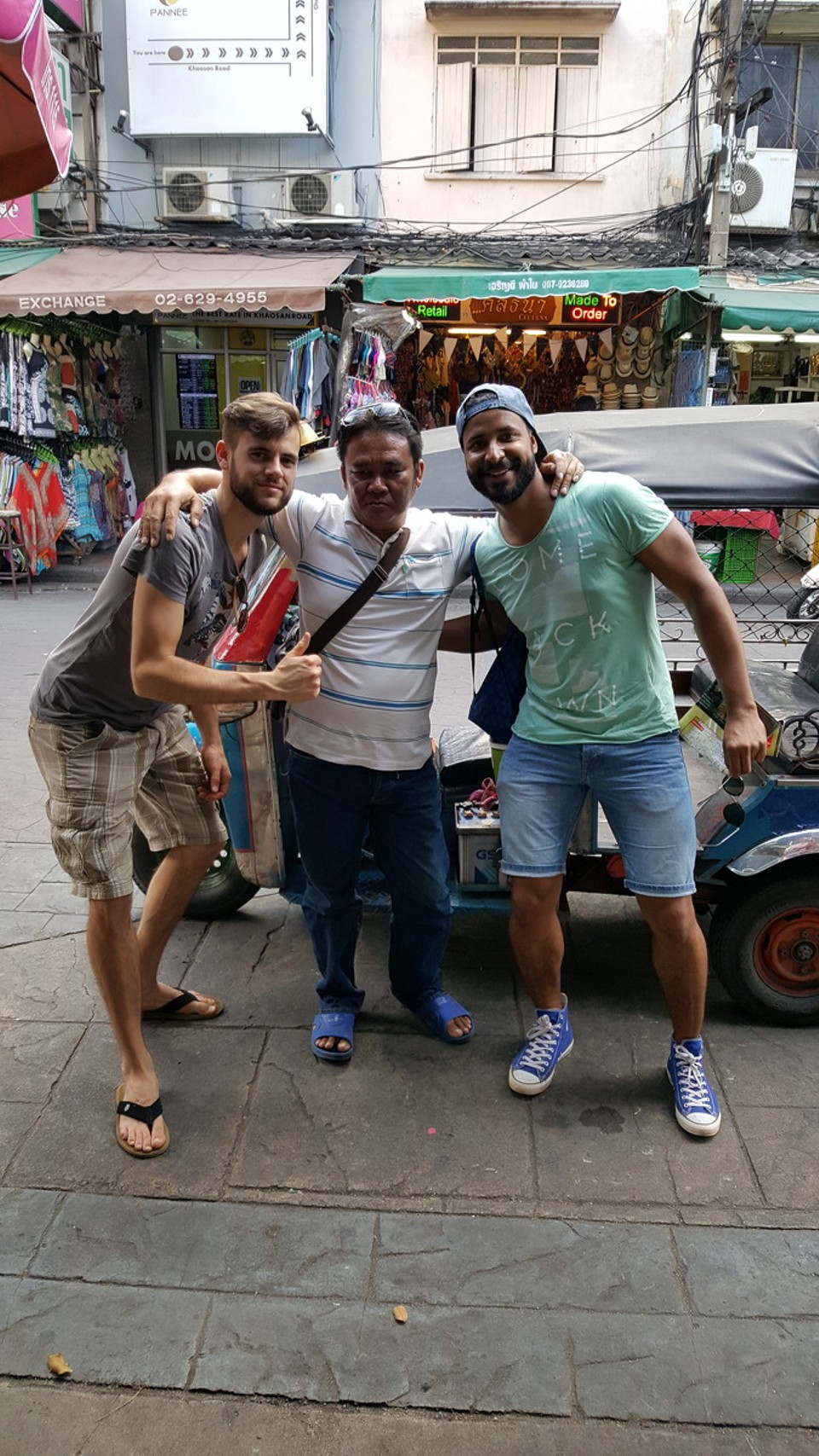 Thailand - Bangkok - Unser Tuk Tuk Fahrer, der uns zum super Preis zu mehreren Location brachte. Unsere Skills bei Preisverhandlung wurden immer besser. 