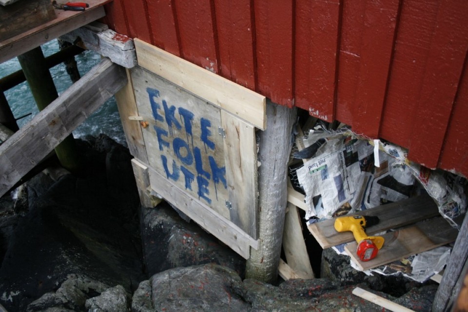 Norway - Senja - Niks Tunnel unter dem Haus
