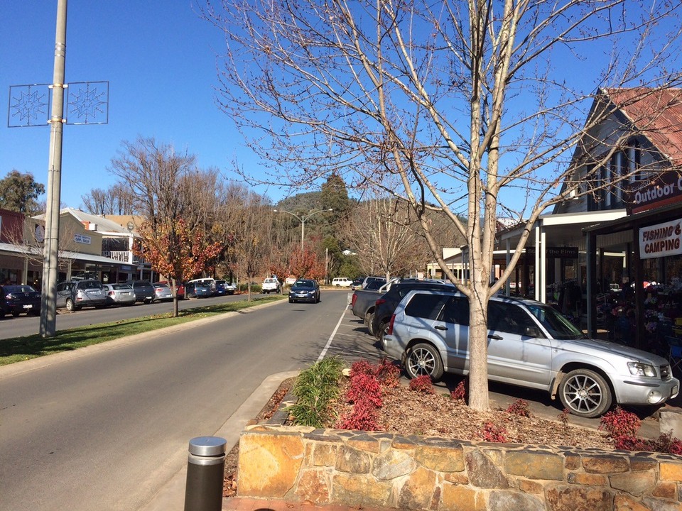 Australia - Bright - Main Street in Bright. Busy town!