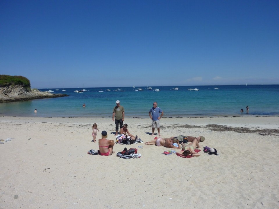 Frankreich - Le Palais auf Belle-Ile - ...eine nette Bucht ...nicht am Mittelmeer!