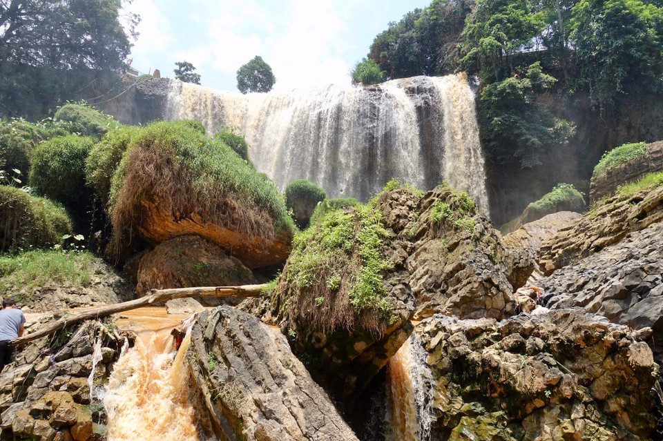Vietnam - Dalat - Elephant waterfall