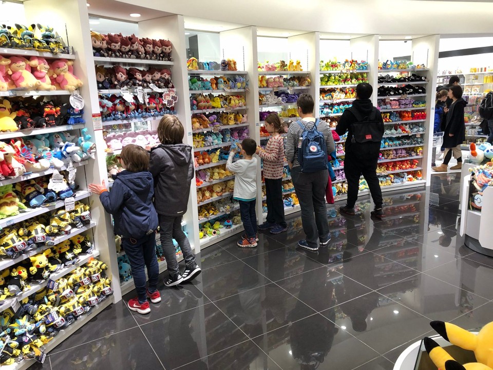 Japan - Chuo-Ku - Ein ganzer Laden voll Pokémon...
