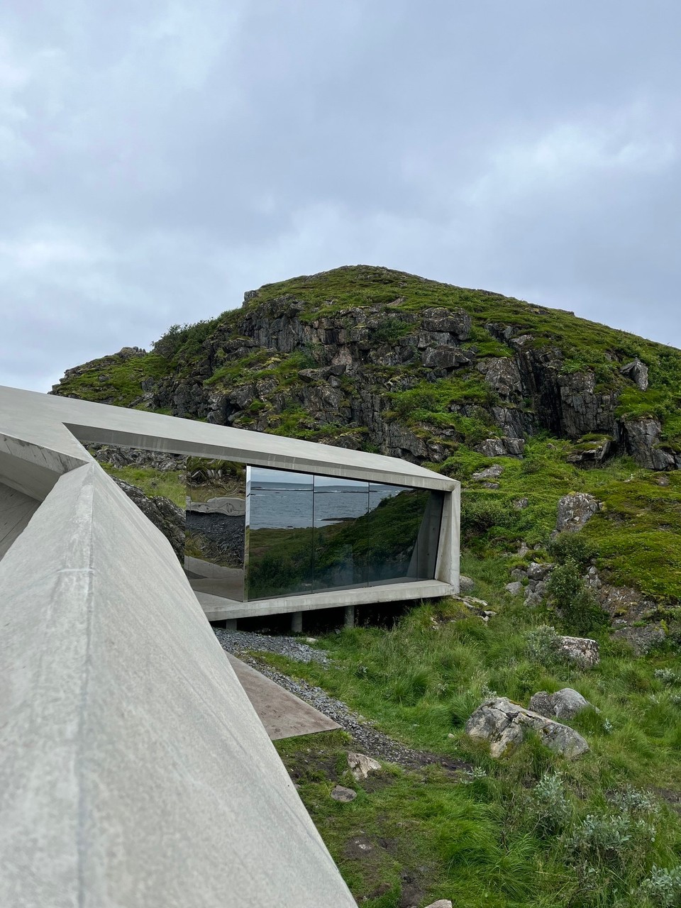 Norwegen - Nøss - Eine sehr schicke Raststation