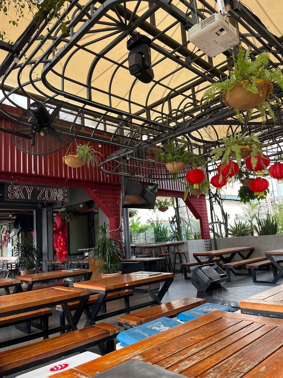 Vietnam - Ho Chi Minh City - Went to a rooftop bar and had a beer and then it started to rain! First bit of rain since being out here 