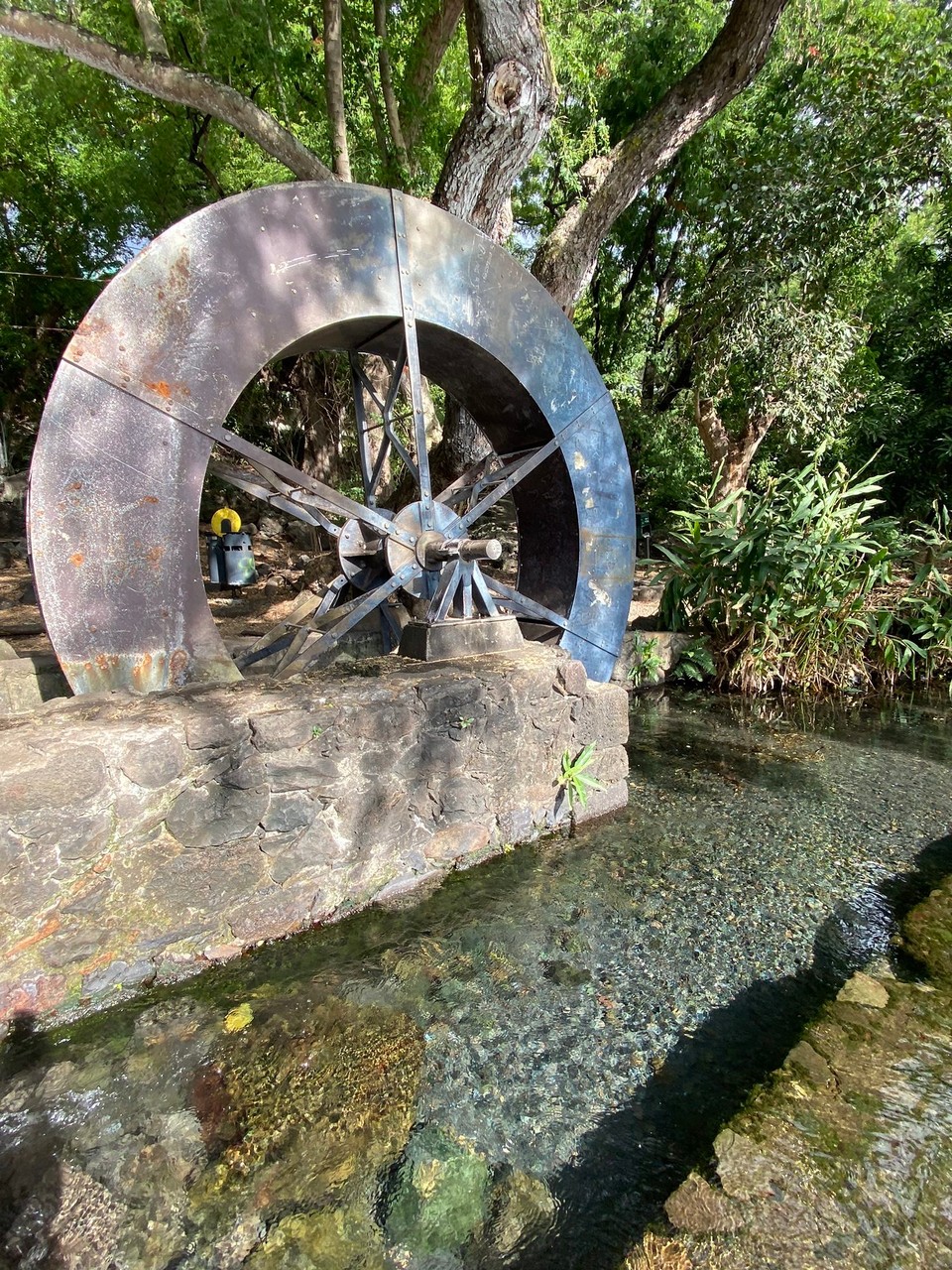 Réunion - Saint-Gilles les Bains - Alte Wassermühle von 1820 um Manjok zu pressen.