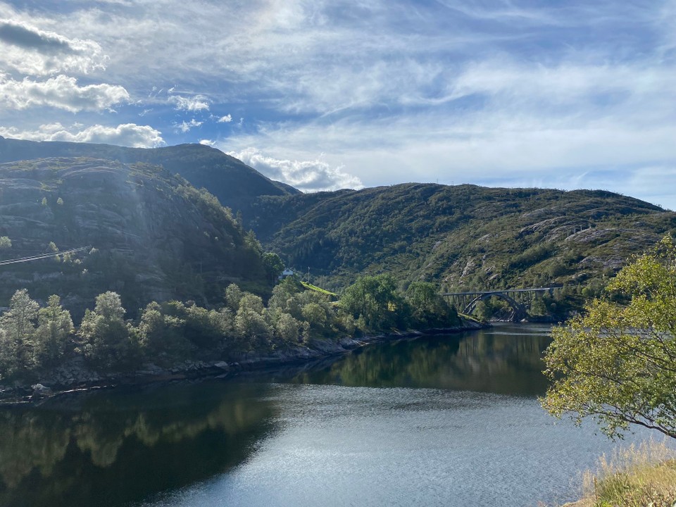 Norwegen - Eikelandsosen - 