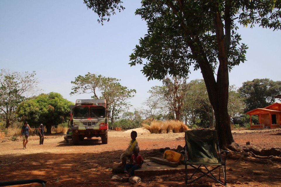 Guinea - Douki - Bei Hassan
