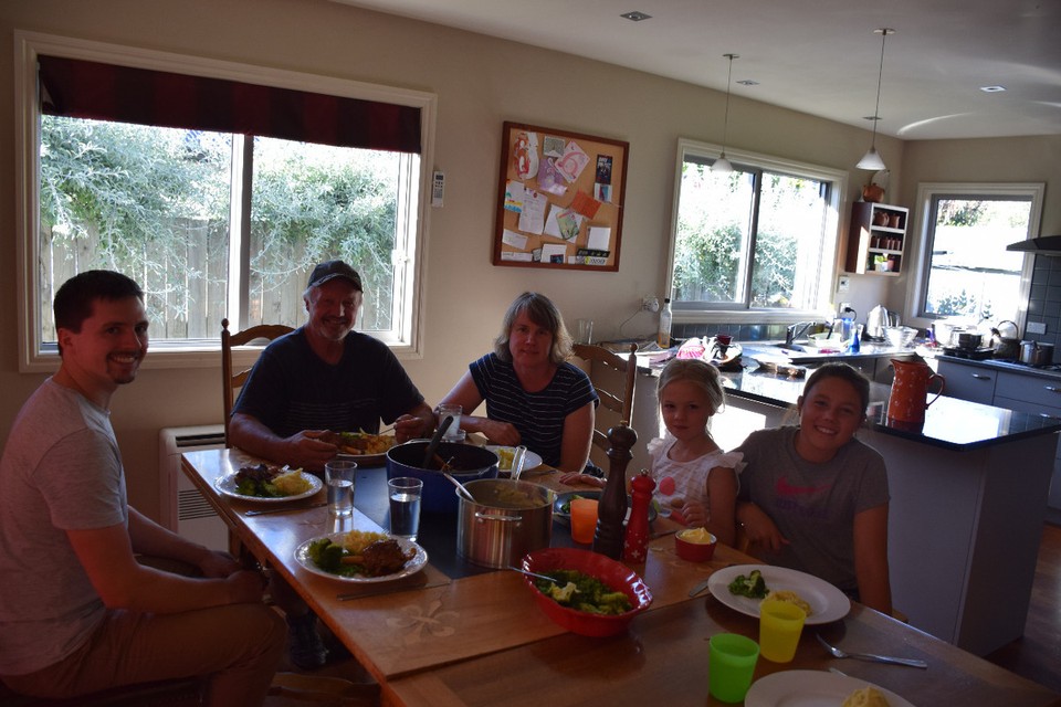 Neuseeland - Wanaka - Abendessen mit Fiona und Andy und zwei der Kinder