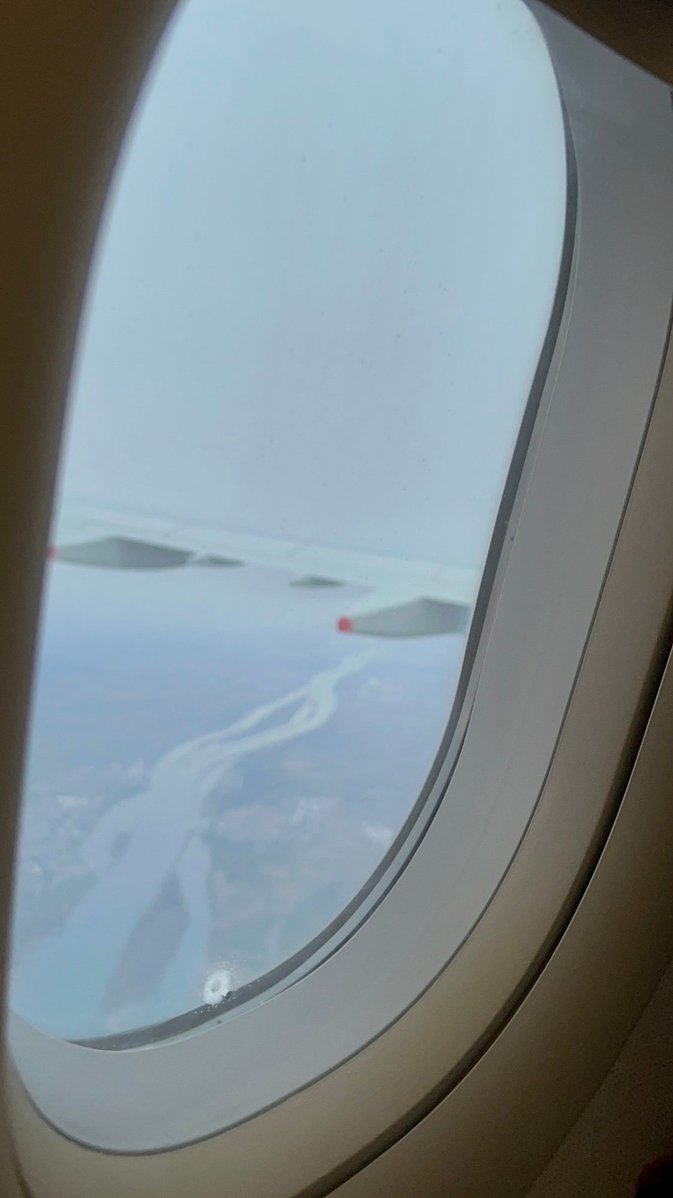 Deutschland - Frankfurt am Main - Flug über den Rhein kurz vor der Landung.