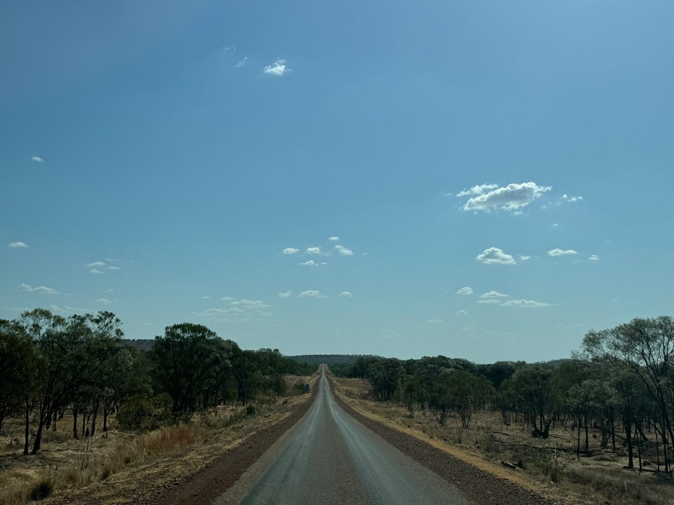 Australien - Mataranka - Die Strasse hat uns wieder! ...