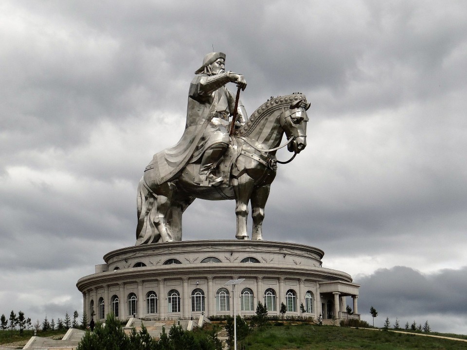 Mongolia - Baganuur - Chenggis Khan statue