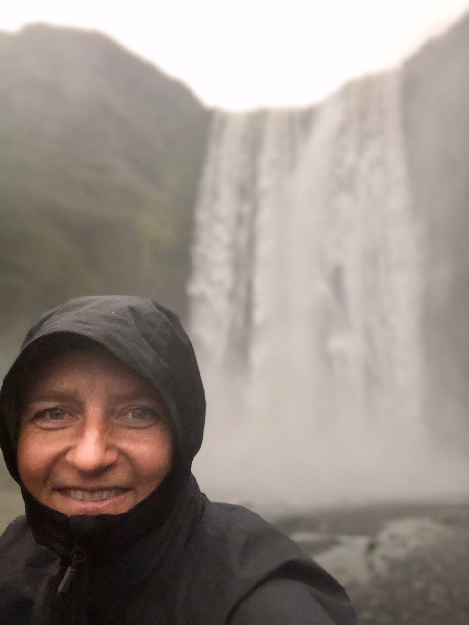 Island - Rangárþing eystra - Zu denen darf ich mich zählen… dass es hier unglaublich laut ist, muss ich sicher nicht erwähnen, oder? Selfietime 👍