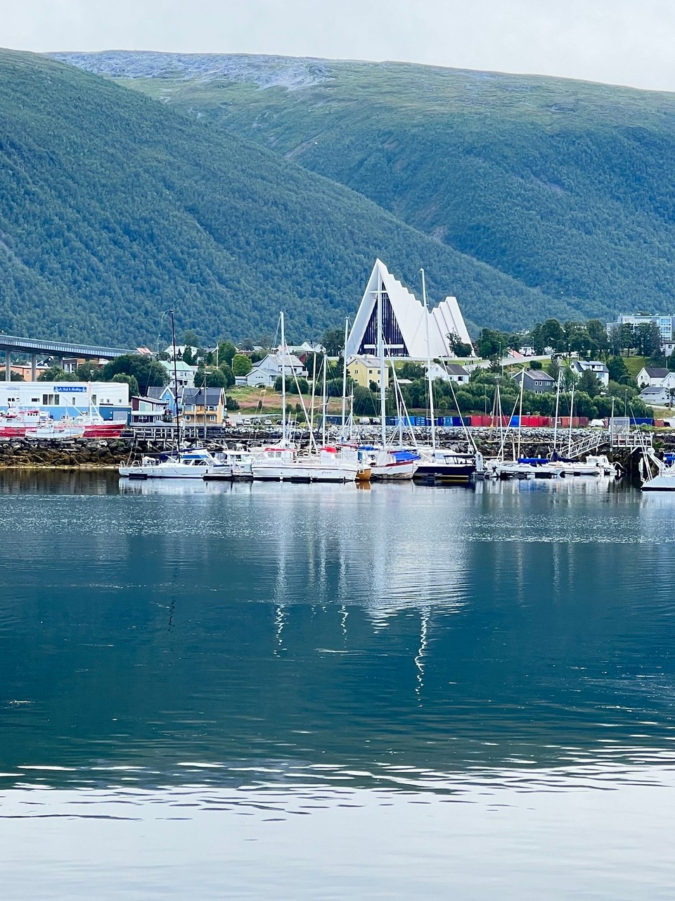 Norwegen - Tromsø - Die bekannte Eismeerkathedrale 