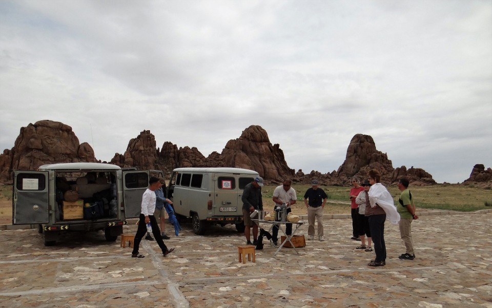 Mongolia - Ikh Nart - A coffee stop (we get actual real plunger coffee)