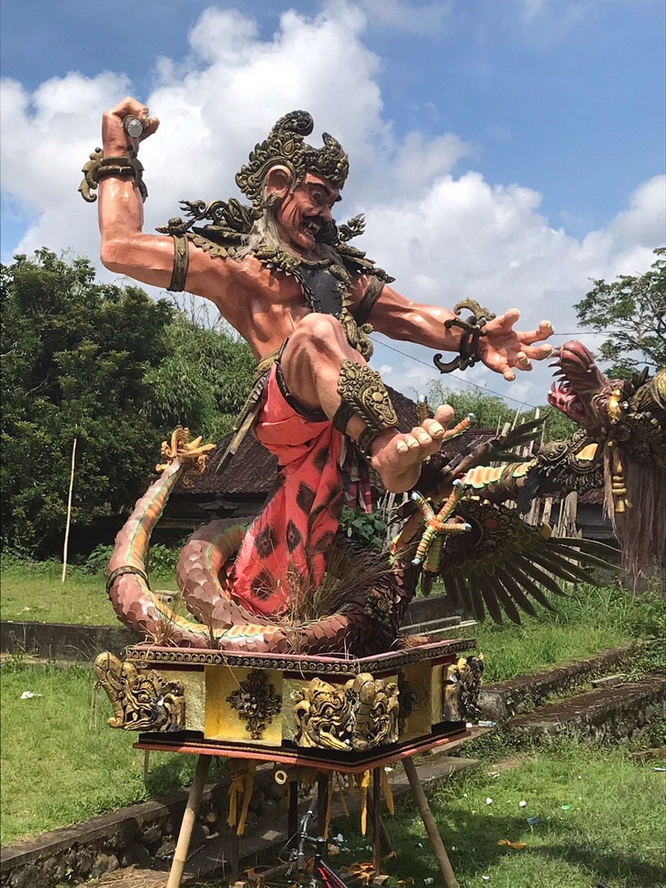 Indonesia - Gianyar - One of the many scary statues