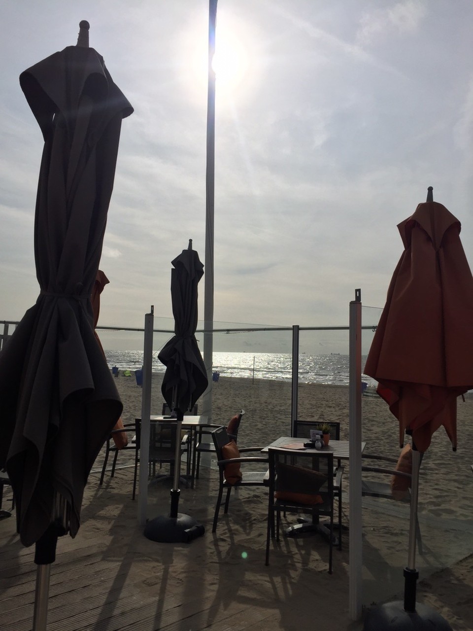  - Niederlande,  Kadwijk aan Zee - Strandrestaurant. Hier sitzt man toll!