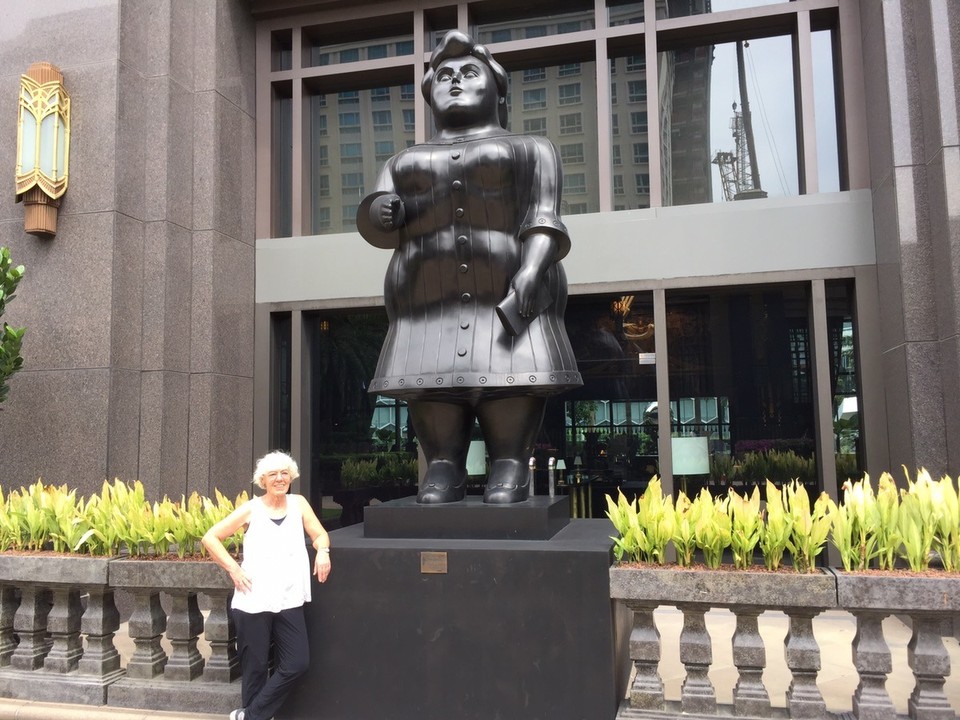  - Singapur, Singapur, 600 North Bridge Road - Neben Botero macht man immer eine gute Figur
