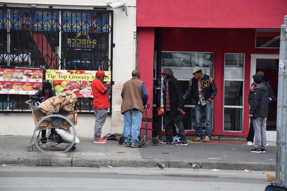 USA - San Francisco - Amerikas Sozialsystem ist wirklich löchrig - Obdachlosigkeit ist ein großes Problem in der Stadt