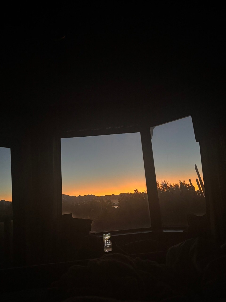 Südafrika - Kareedouw - Wunderschöner Ausblick aufs Meer 
Mit so einem Sonnenaufgang geweckt werden mit direktem Blick auf das Meer ist einfach schön 