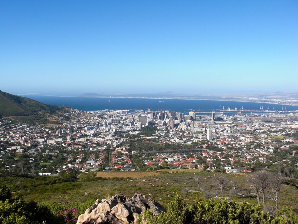 Südafrika - Kapstadt - Blick von der Talstation auf Cape Town