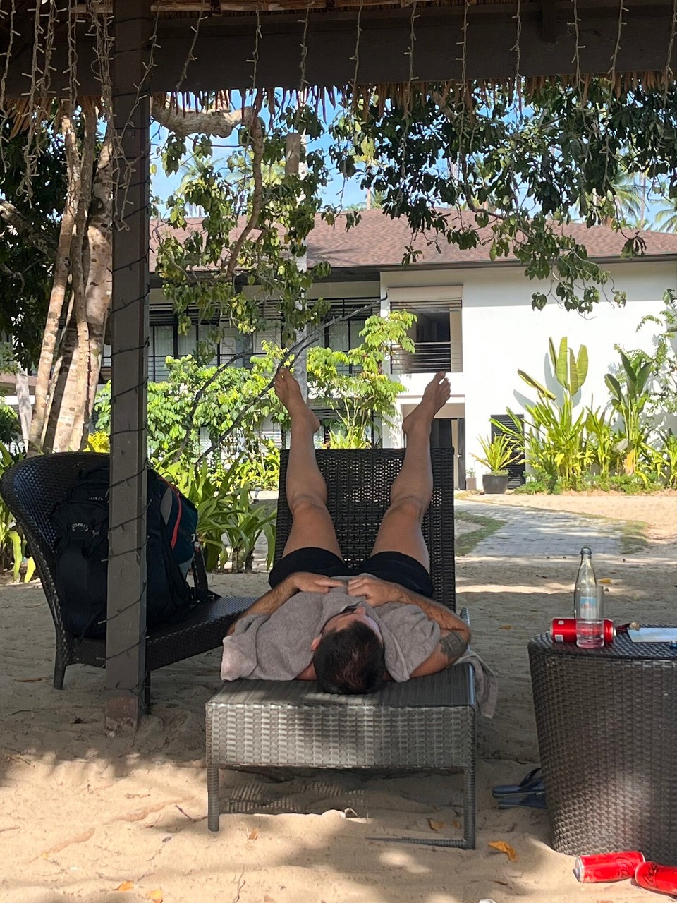 Philippines - El Nido (Bacuit) - Airian chilling 