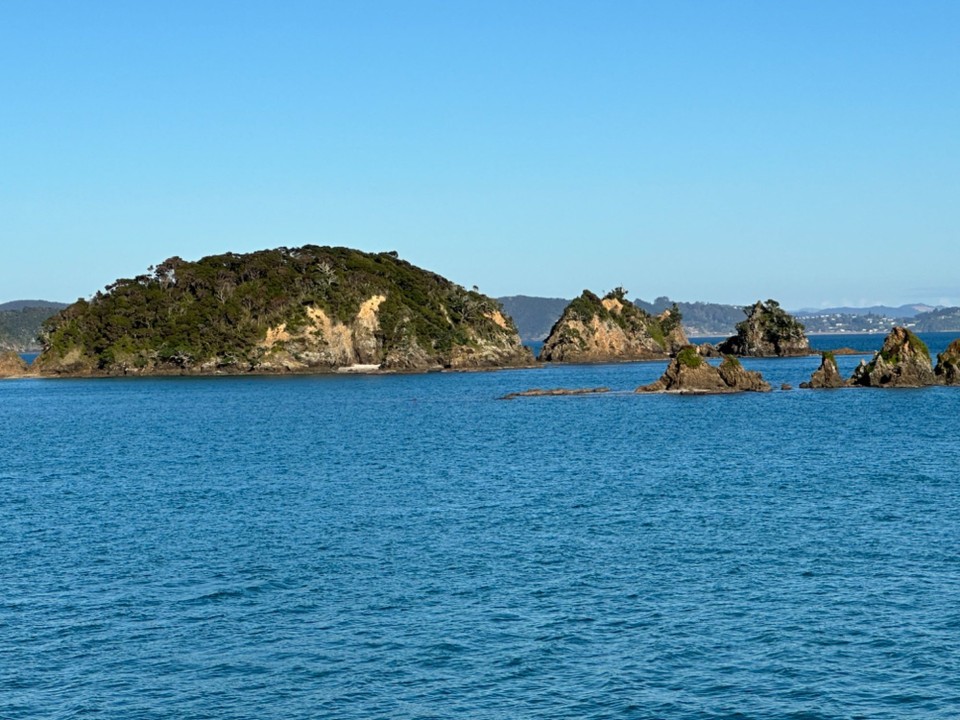 Neuseeland - Paihia - Es geht raus durch die Bay of Islands 