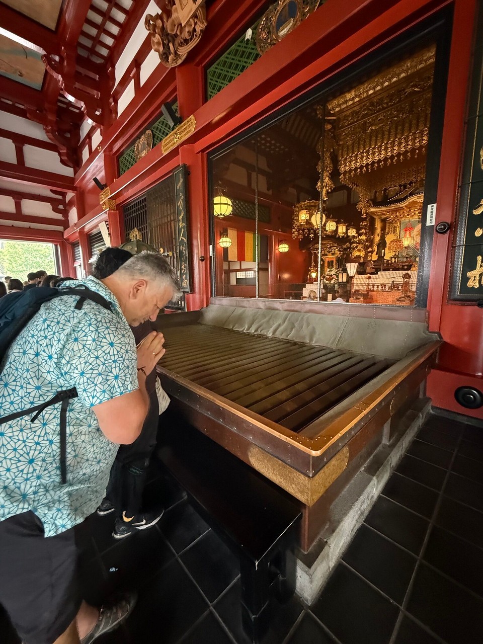 Japan - Chiyoda - Und immer wieder eine Verbeugung