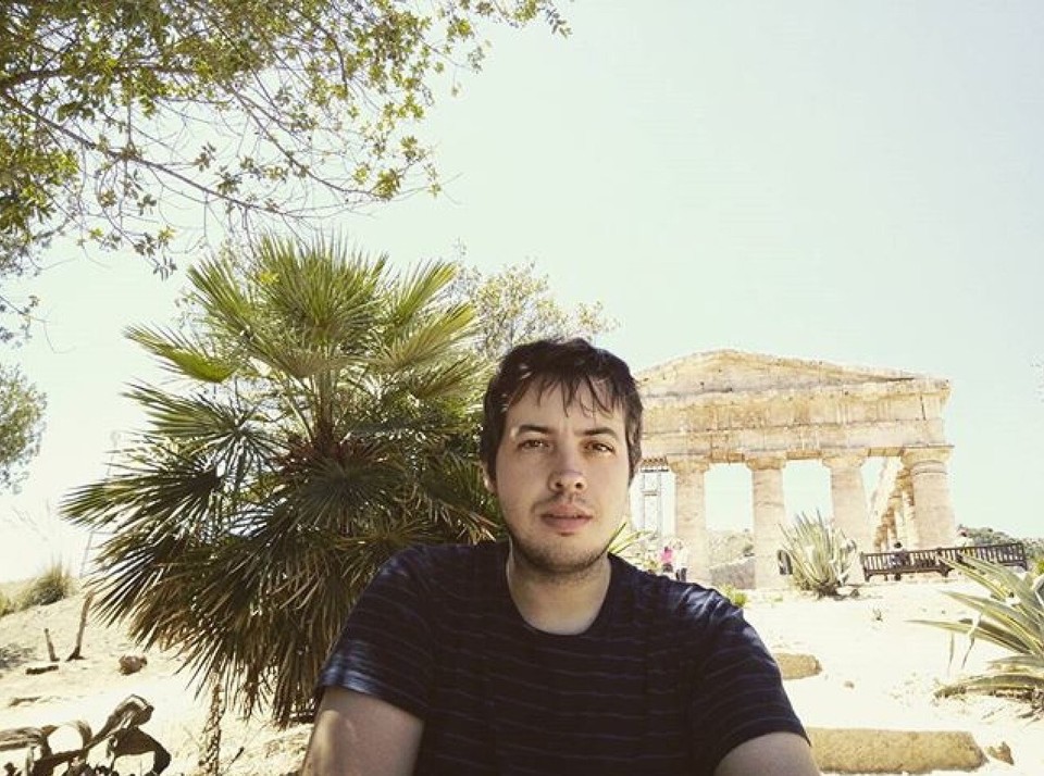 Italia - Mazara del Vallo - Segesta, costo del biglietto sei euro.
La ricordavo proprio così, non hanno fatto neanche una discoteca in questi anni.