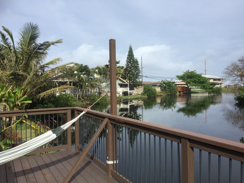 Vereinigte Staaten - Hauula - Ausblick von unserer neuen Unterkunft 