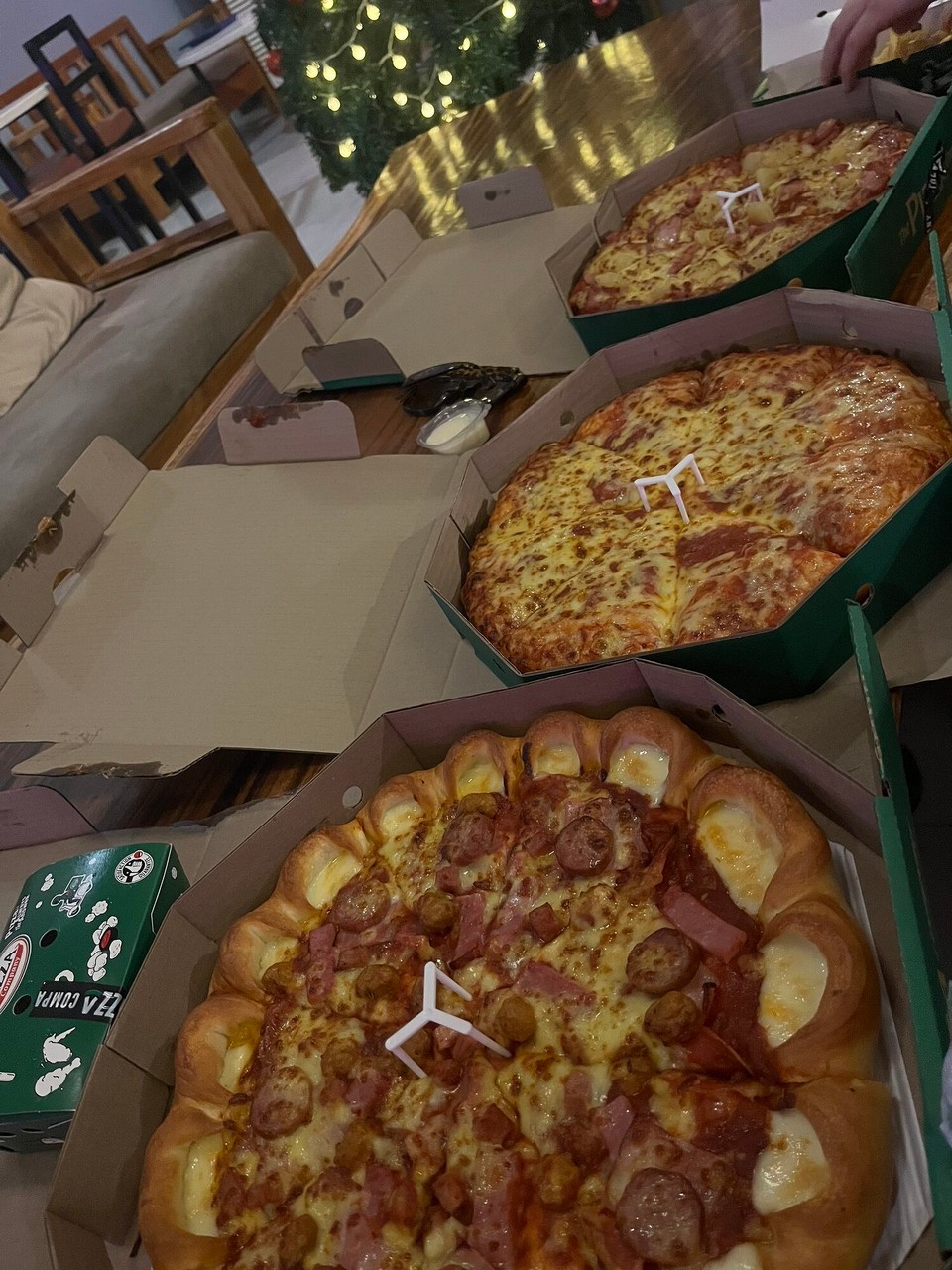 Laos - Pakse - After lots of walking around we went back to the hostel and fancied a night in with pizzas. We ordered these pizzas on delivery & watched Johnny English and played pool. The most relaxed evening I’ve had since travelling I think🫠