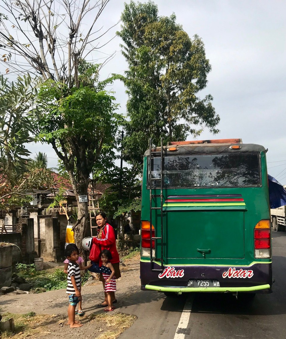 Indonesien - Jembrana - Der Bus zum Hafen