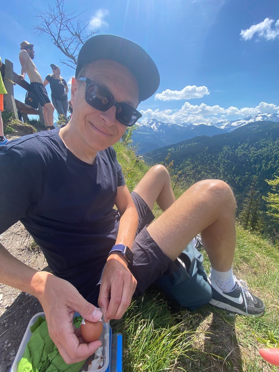 Deutschland - Ramsau bei Berchtesgaden - Kleine Brotzeit auf dem Grünstein