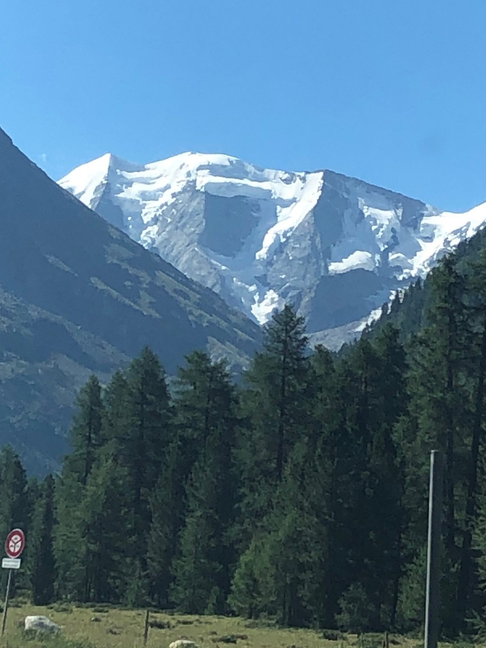 Schweiz - Pontresina - Vor 1890stand hier der Gletscher vom Berninamssiv, mit Morteratschgletscher