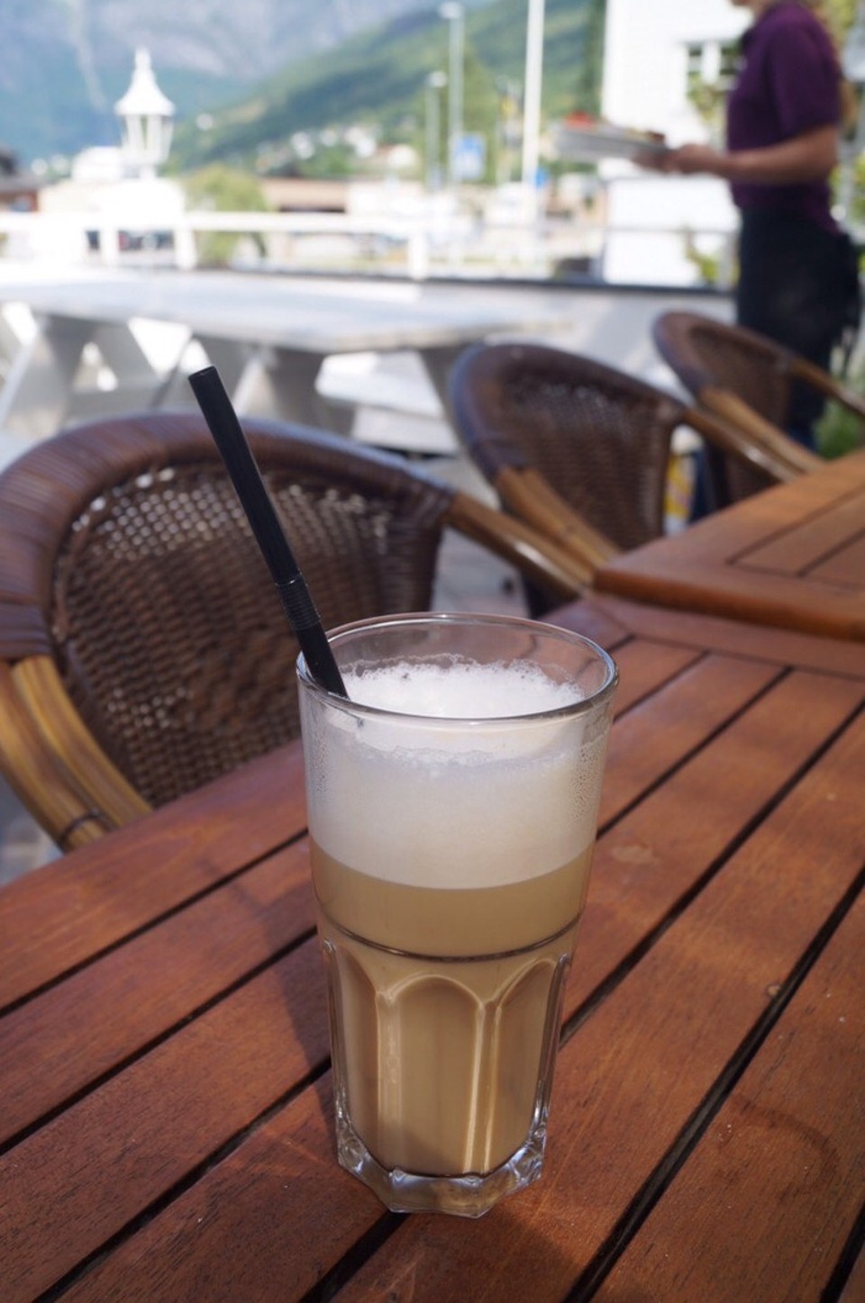 Norwegen - Olden - Caffe Latte war besser.