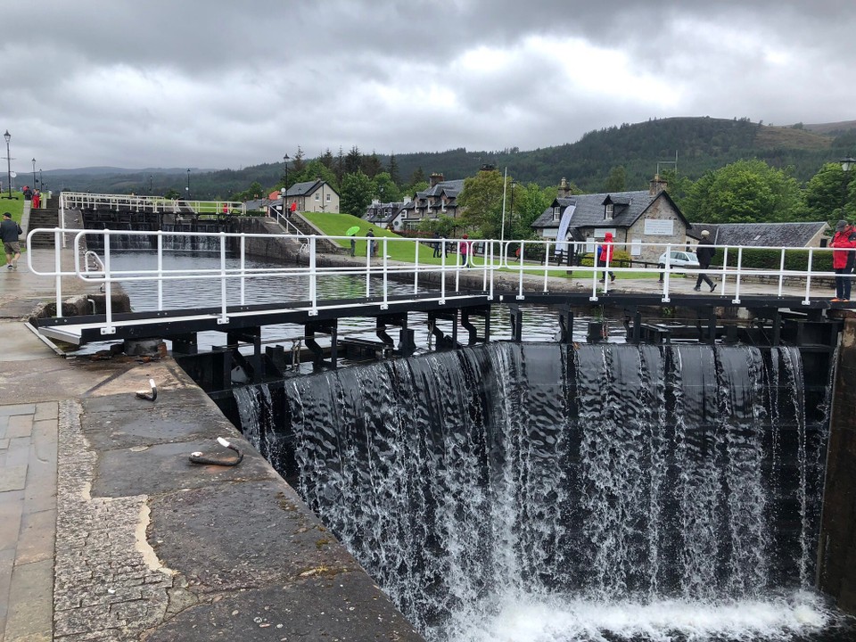 Vereinigtes Königreich - Fort Augustus - Große mehrstufige Schleuse im Caledonian Canal