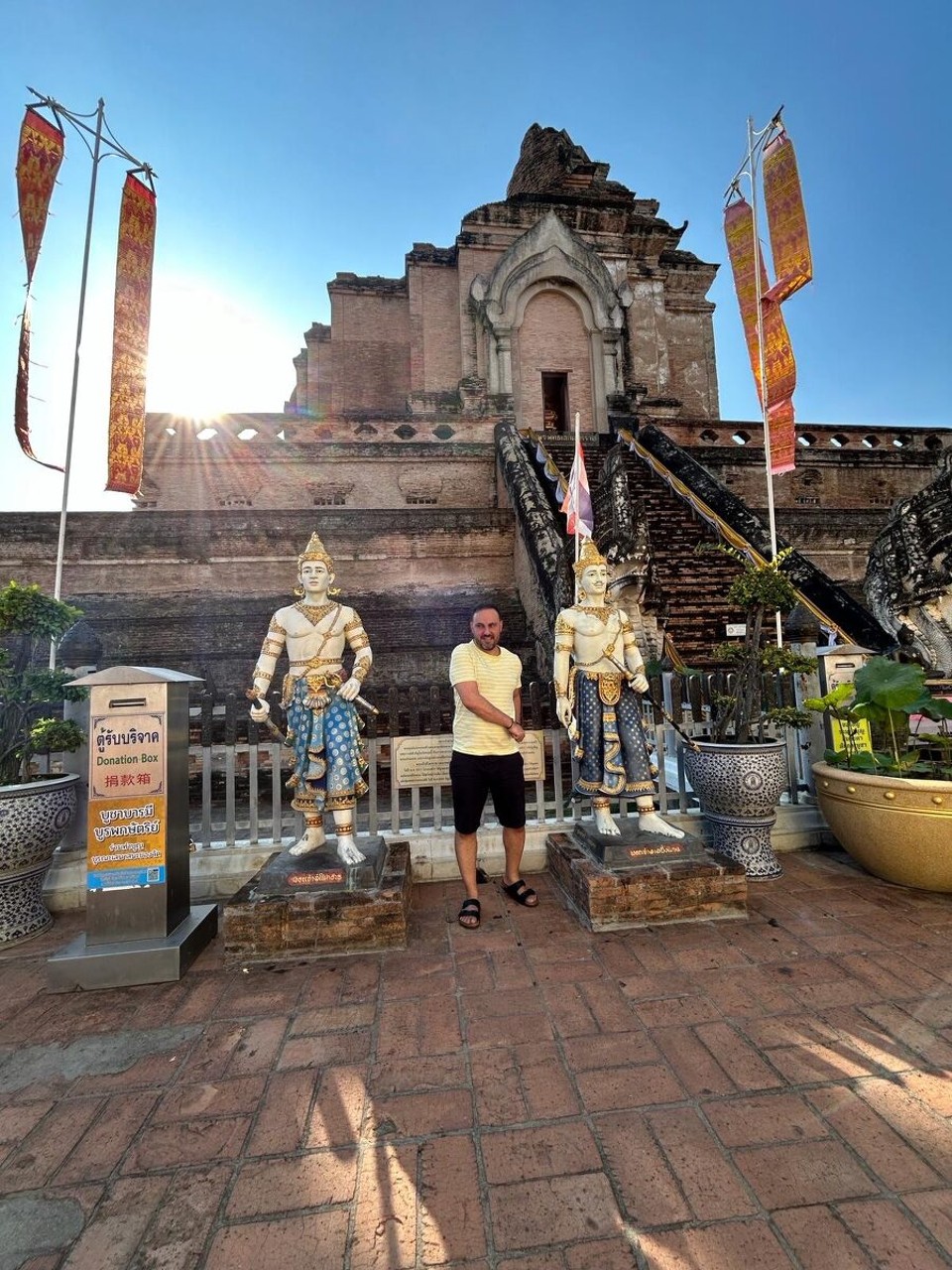 Thailand - Chiang Mai - Und hier noch so ein Buddha…
Näher ran! Man sieht ja nix 