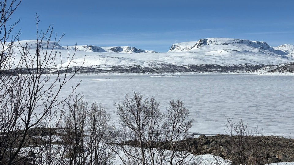 Norwegen - Vik - See & Schnee 